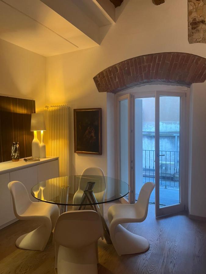 Juliet'S Neighbours- Luxury Apartment Верона Экстерьер фото