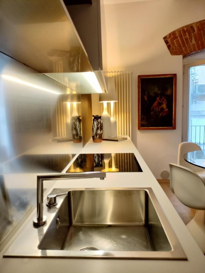 Juliet'S Neighbours- Luxury Apartment Верона Экстерьер фото